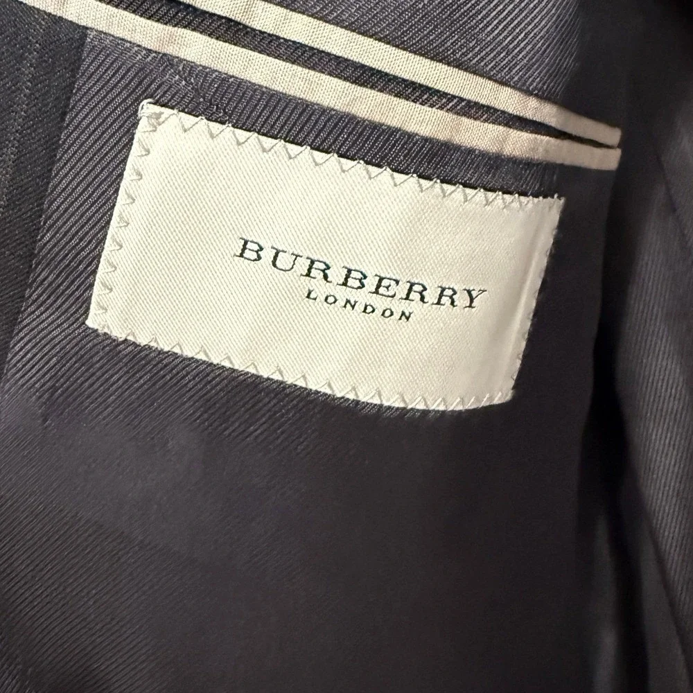 Burberry London Men's Dark Gray Pinstripe Wool Blazer 42R‎ Made in USA